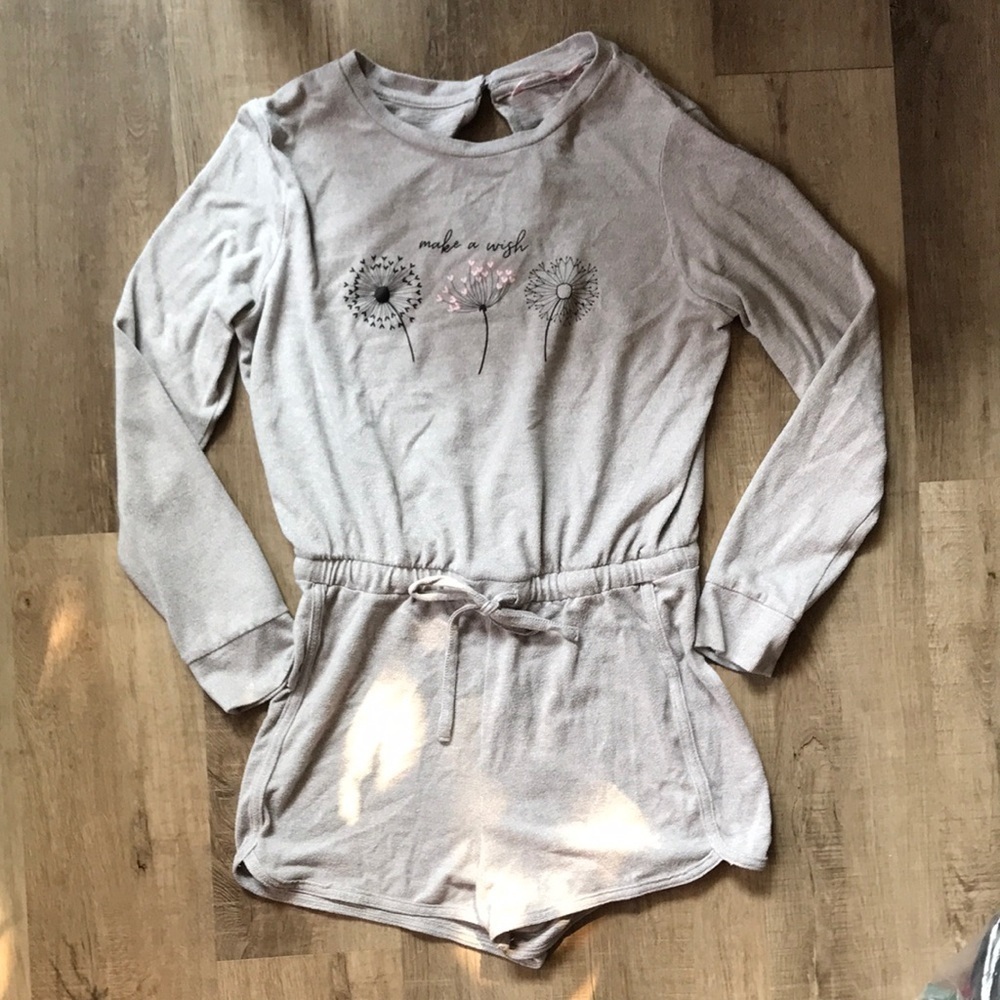 soft knit long sleeves La Vie En Rose romper with dandelion print on front